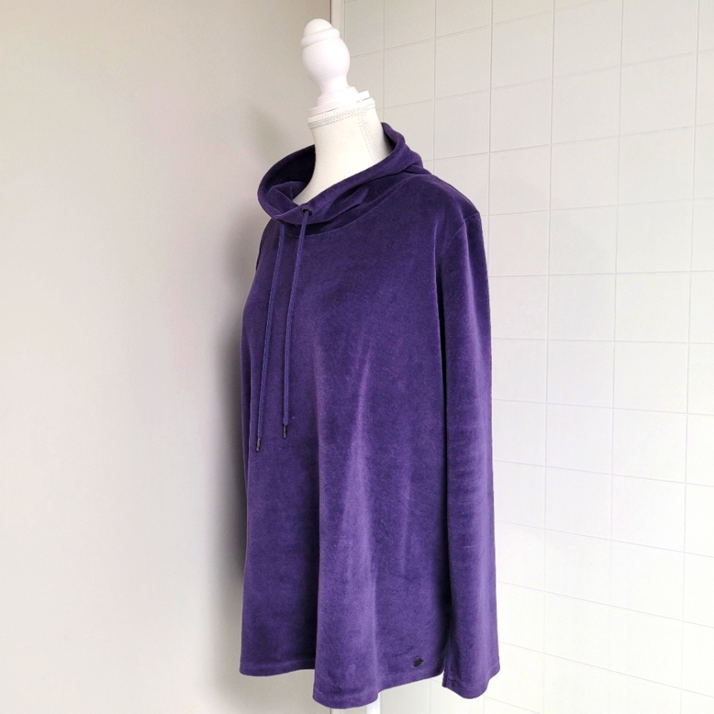 Velour Top - Picture 3 of 7